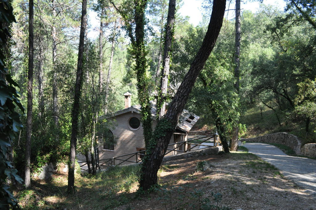 Casa Rural Ermita Santa Maria De La Sierra Villa Arroyo Frio Rum bild